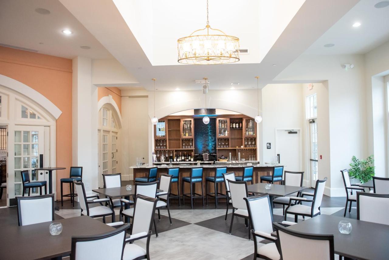 Jh Adams Inn, Trademark Collection By Wyndham Inn 3*