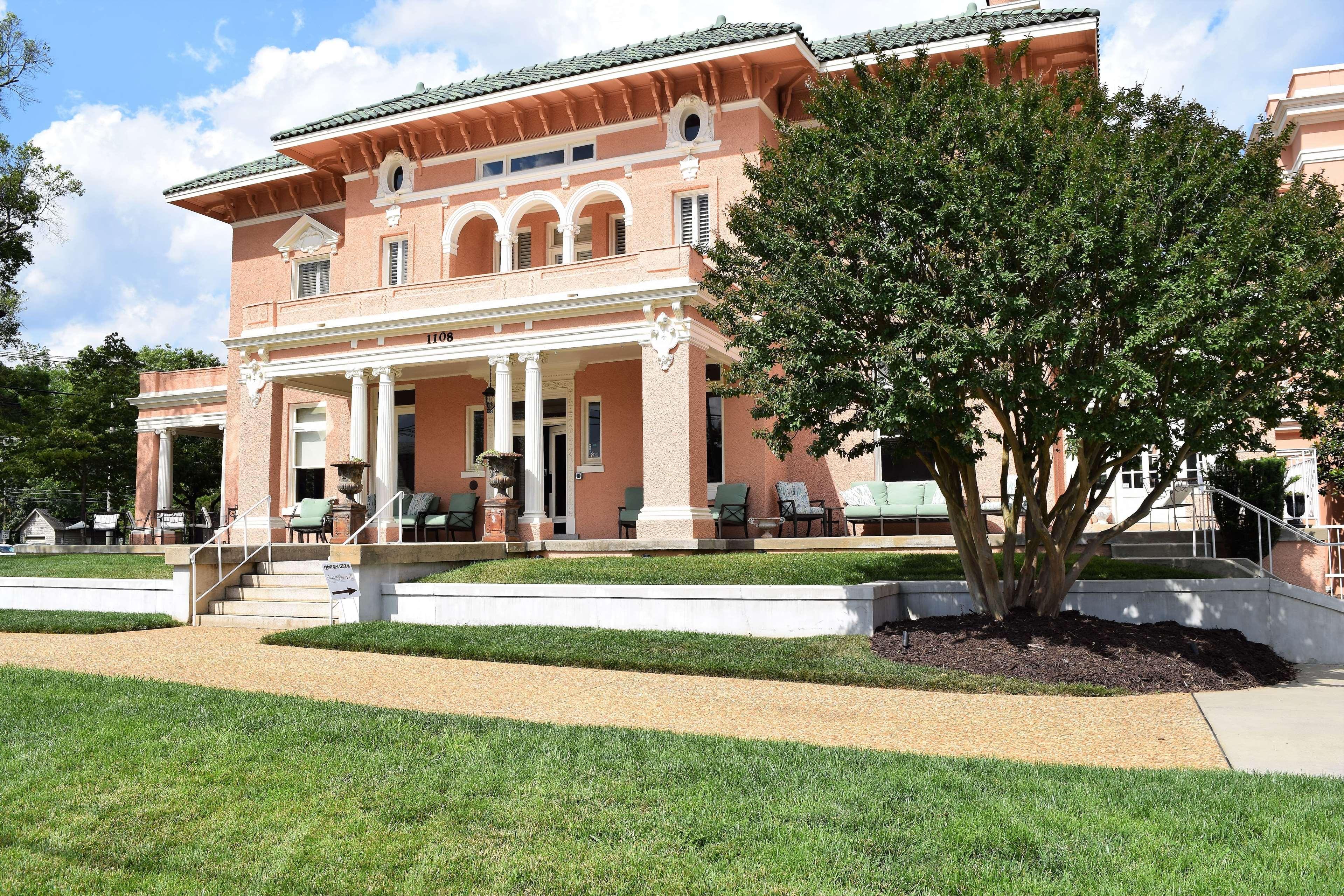Jh Adams Inn, Trademark Collection By Wyndham Inn