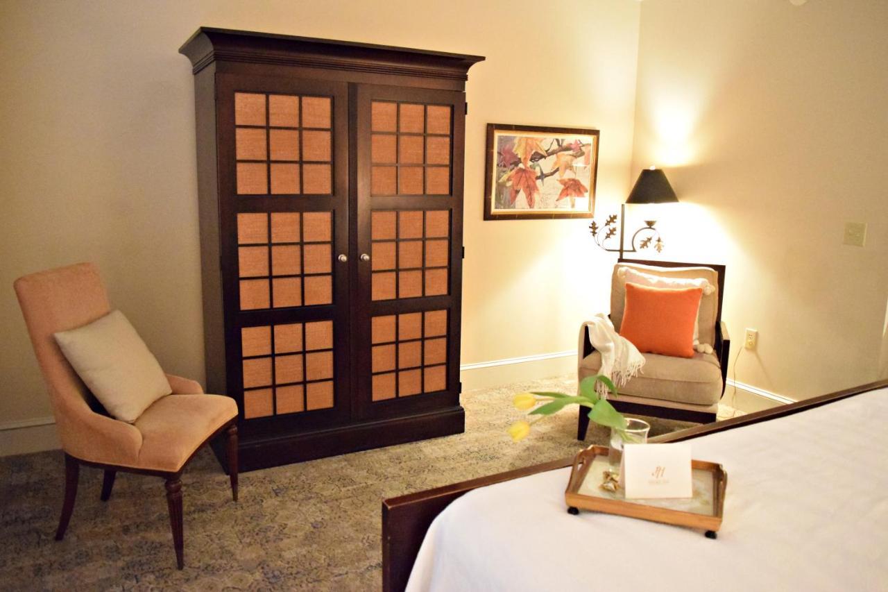 Jh Adams Inn, Trademark Collection By Wyndham Inn